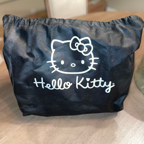 Y2K silver Hello Kitty bag - Picture 4 of 4